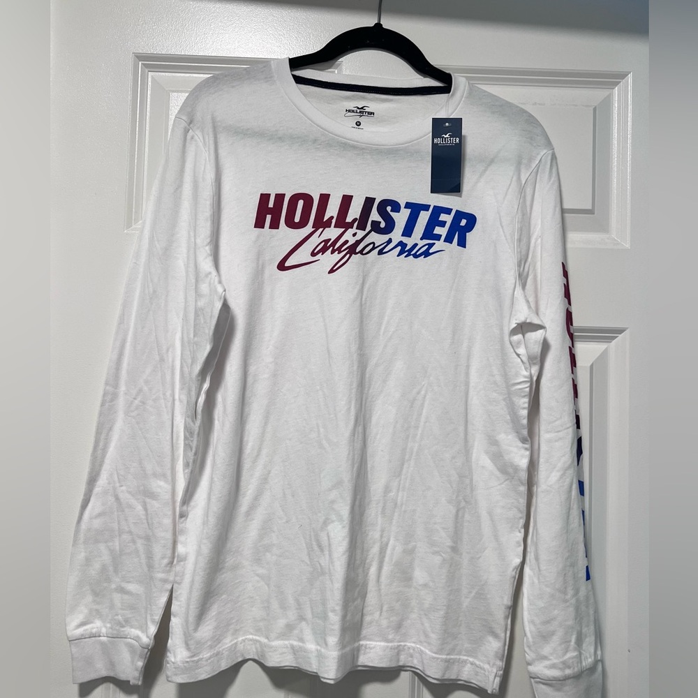 size medium, brand new Hollister top. Oversized and flowy